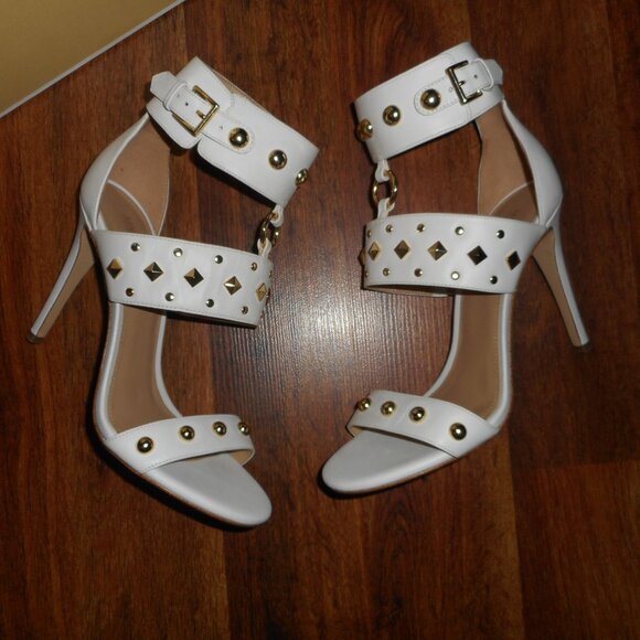 NIB Michael Kors White Cuff heels with gold stud details, 8M - Picture 4 of 8
